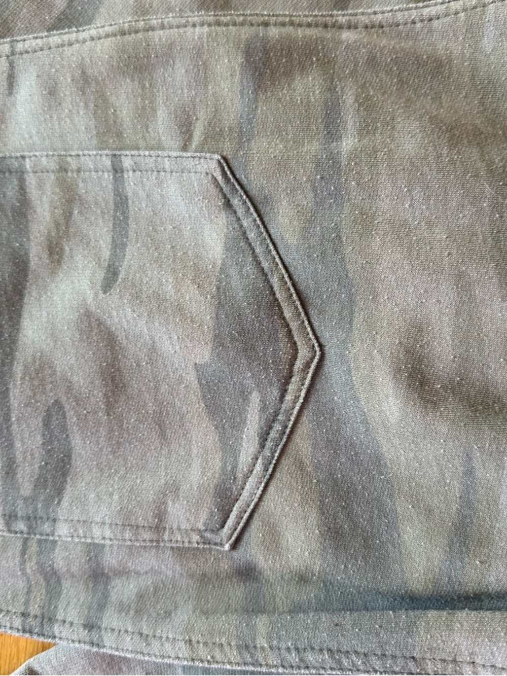 Z Supply Mureile Green Camo Print Knit Overalls size XS - Picture 8 of 9